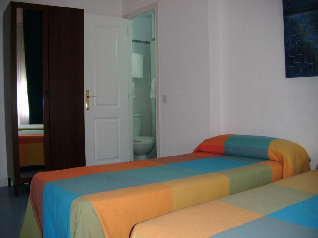 Puerta Del Sol Rooms Madrid Habitación foto